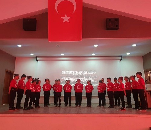 İstiklal Marşının Kabulü ve Milli Şairimiz Mehmet Akif ERSOY'u Anma Günü Dolayısıyla İlçemizde Program Düzenlendi.